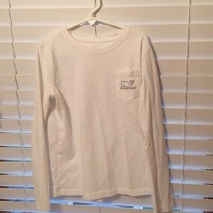Vineyard vines Christmas tee
